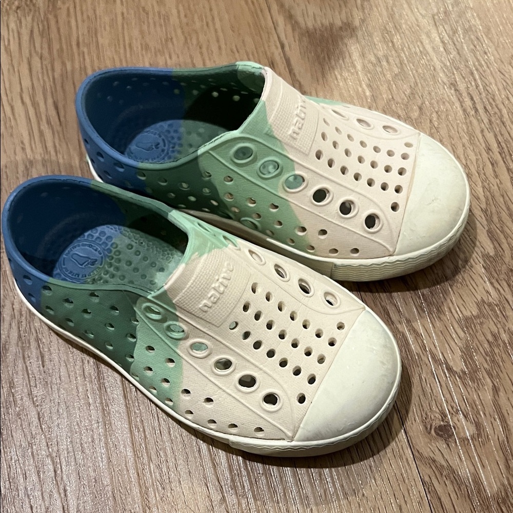 Native kids shoe 5 unisex